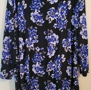 22/24 flower print 3/4 length top